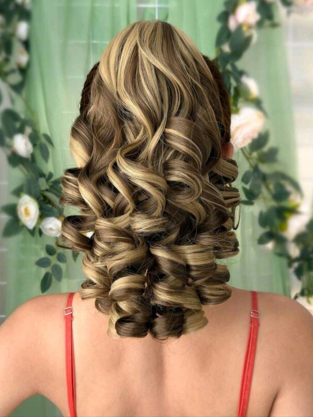 14in Curly Highlighted Clip-In Ponytail - Blonde Brown